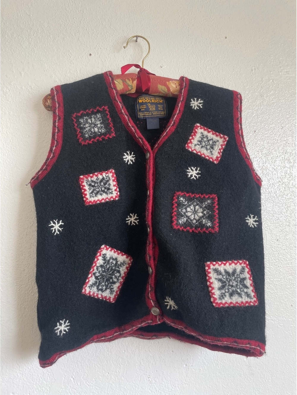 Woolrich women's black wool knit vest Christmas patchwork winter warm button s